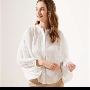 SOLD BNWT Breezy Top Ann Taylor Loft
